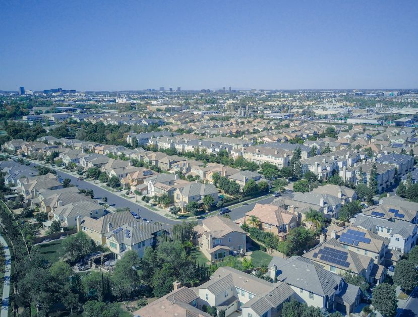 A neighborhood filled with houses during the day 